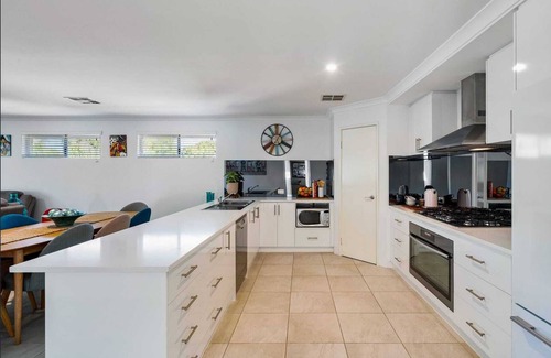 Busselton House | Foreshore Escape: Your Ultimate Coastal Retreat