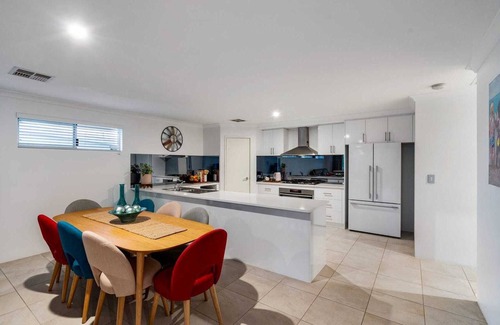 Busselton House | Foreshore Escape: Your Ultimate Coastal Retreat