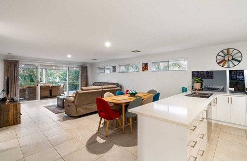 Busselton House | Foreshore Escape: Your Ultimate Coastal Retreat