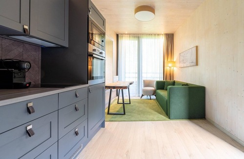 Maubray Cottage | Forest View Escape for Two