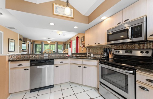 Branson Condo | Fort Taneycomo - Updated 2 bed/2 bath condo located at Fall Creek Resort!