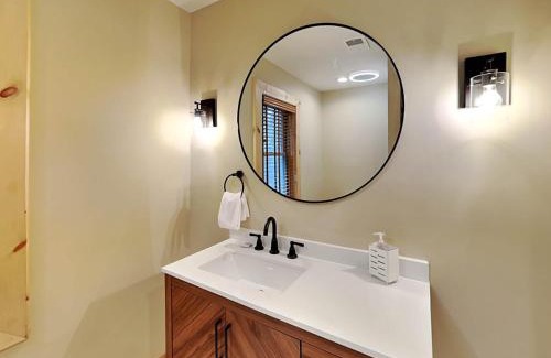 McHenry House | Fortune Mountain Retreat