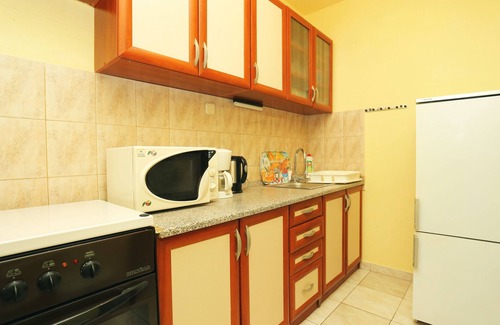 Tice Apartment | Four-bedroom apartment with terrace and sea view Nemira, Omiš (A-4652-a)