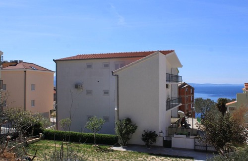 Tice Apartment | Four-bedroom apartment with terrace and sea view Nemira, Omiš (A-4652-a)