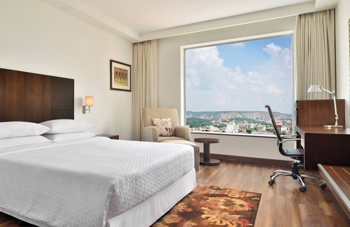 Tonk Road Hotel | Four Points by Sheraton Jaipur, City Square