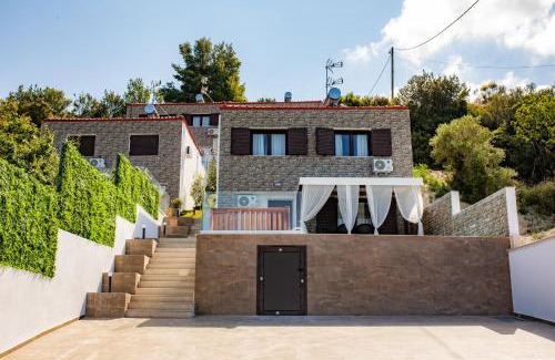 Agia Paraskevi House | Four Princess