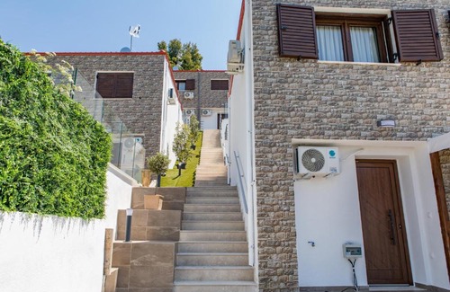Agia Paraskevi House | Four Princess