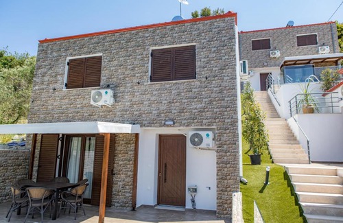 Agia Paraskevi House | Four Princess