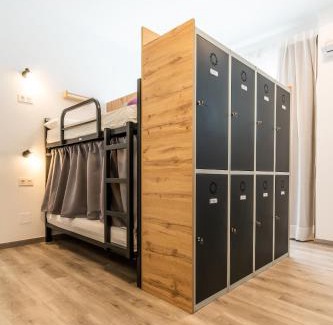 Lugo Hostel | Four Rooms Hostel