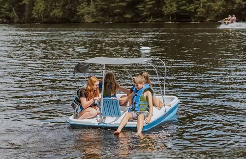 Gravenhurst Resort | Fox Chalet at Granite Ridge