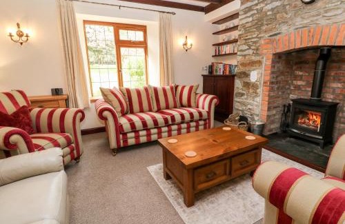 Mount House | Foxglove Cottage