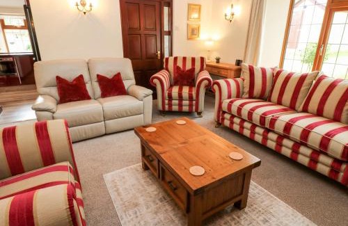 Mount House | Foxglove Cottage