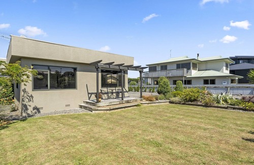 Foxton Beach House | Foxton Beach Escape - Foxton Beach Holiday Home