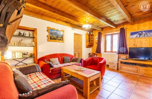 Saint-Nicolas-la-Chapelle House | 109 m² Gîte ∙ 4 bedrooms ∙ 6 guests