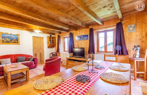 Saint-Nicolas-la-Chapelle House | 109 m² Gîte ∙ 4 bedrooms ∙ 6 guests