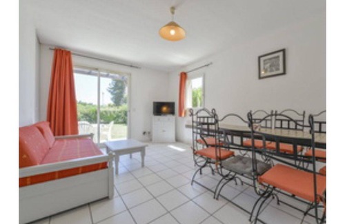 Saint-Saturnin-les-Avignon Apartment | 90 m² Apartment ∙ 3 bedrooms ∙ 8 guests