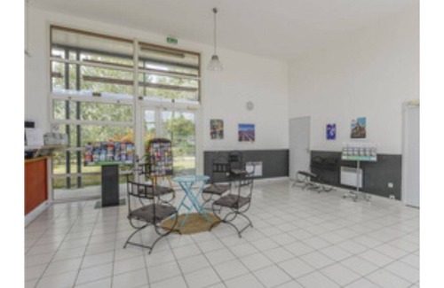 Saint-Saturnin-les-Avignon Apartment | 90 m² Apartment ∙ 3 bedrooms ∙ 8 guests
