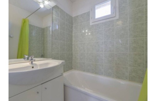 Saint-Saturnin-les-Avignon Apartment | 40 m² Apartment ∙ 2 bedrooms ∙ 6 guests