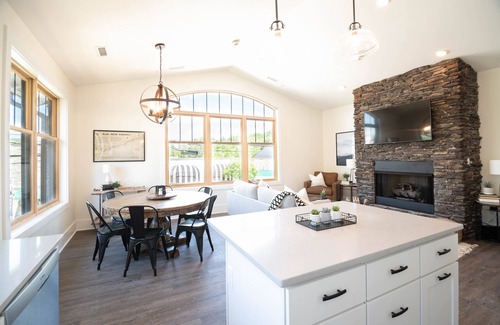 Blowing Rock Condo | Franklin at Main & Pine