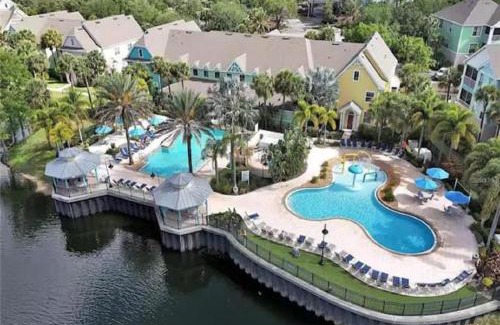 Kissimmee Apartment | Free Disney Shuttle! Family Villa with Pool - 2 Beds, 2 Baths for 8 Guests - 3016