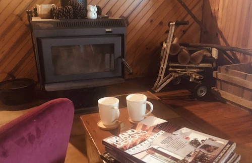 Pimpama House | FREE THEME PARK TRANSFERS!!! 🚘 HOT TUB/SPA AND FIREPLACE 🔥 🥂🍹!!