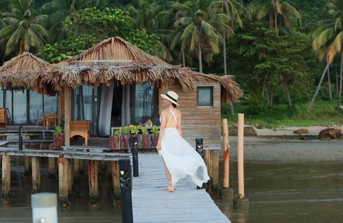 Ham Ninh Apartment | Freedom Beach Resort