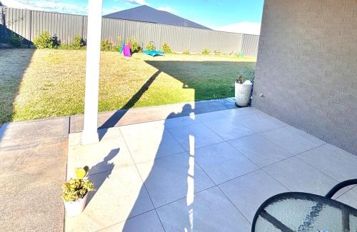 Dubbo House | Fresh Built Spacious Retreat