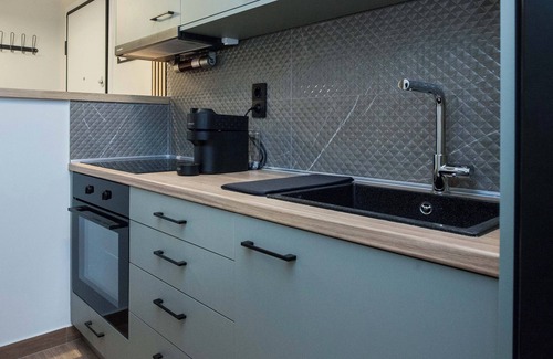 Athens Apartment | Fresh Modern 1 Bd Apt in Vibrant Patisia