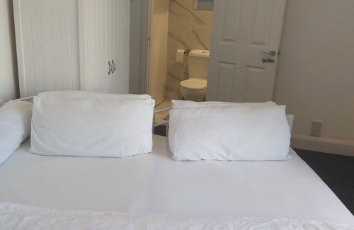Birmingham House | Fresher Space Home Stay