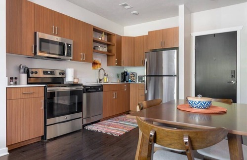 Traverse City Condo | Freshly Decorated 1 Bedroom Condo at Trailside 45!