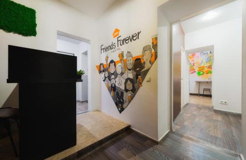 Lypky Hostel | Friends Forever