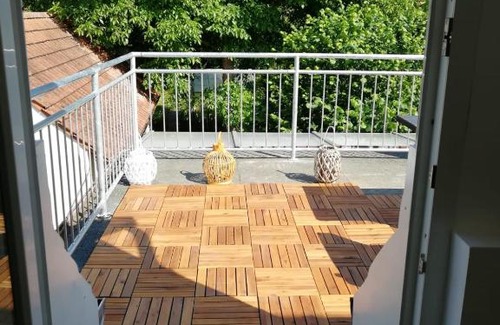 Neustadt an der Aisch Apartment | Frisch renoviert mit Dachterrasse - Genieße Ruhe und Grün nahe Neustadt Aisch
