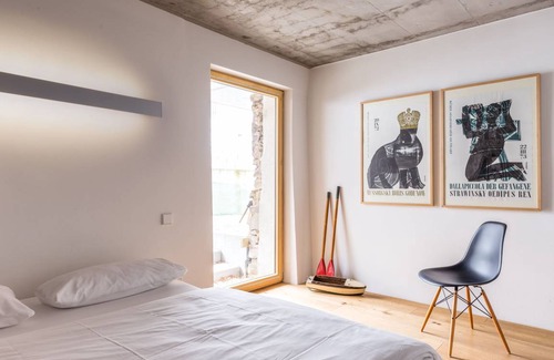Gundelfingen Apartment | FRIZ 2, Design-Apartment in historischer Scheune