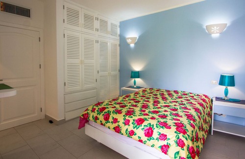 Dominicus Apartment | FRONT CARIBBEAN OCEAN , APARTMENT WITH GARDEN & POOLS & OCEAN ENTRYS
