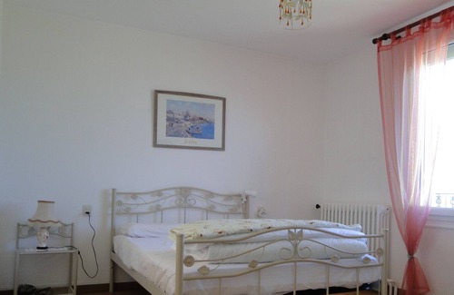 Grandcamp-Maisy Cottage | FRONT DE MER, very comfortable house, 6 people, 100 m², on the port, all shops