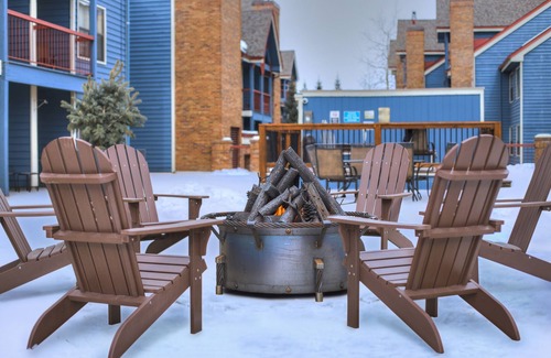 Historic District Condo | Front-row Access To Historic Breck 2br 1.5ba Sleeps 8 2 Bedroom Condo by RedAwning