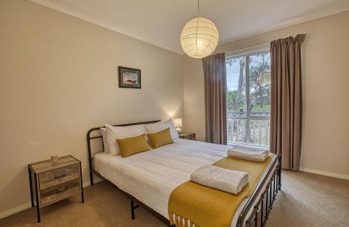 Binalong Bay House | Front Row Beachfront