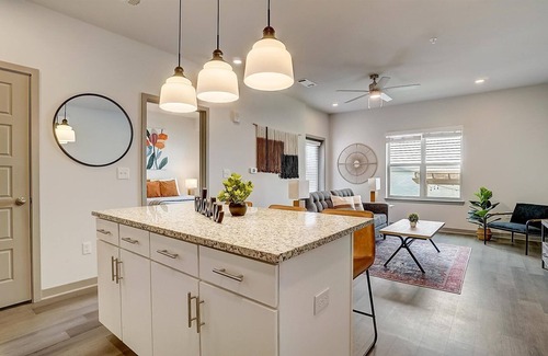 Avondale Apartment | FRONTDESK Axel Row Apts Avondale Birmingham
