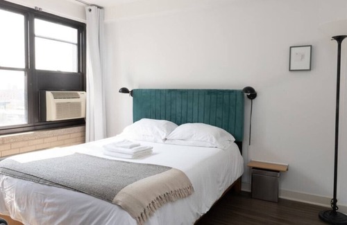 Indian Village Apartment | Frontdesk | Modern Studio Apt in East Hyde Park