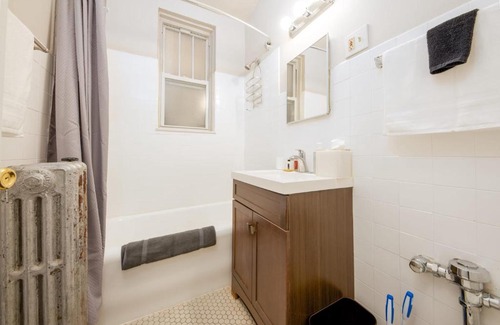 Hyde Park Apartment | FRONTDESK Relaxing Studio Apt near Jackson Park