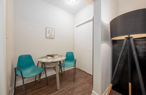 Hyde Park Apartment | FRONTDESK Relaxing Studio Apt near Jackson Park