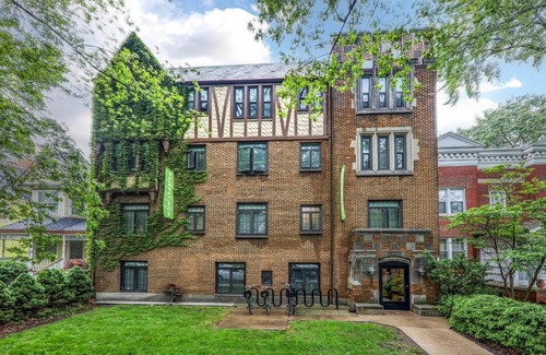Hyde Park Apartment | FRONTDESK Relaxing Studio Apt near Jackson Park