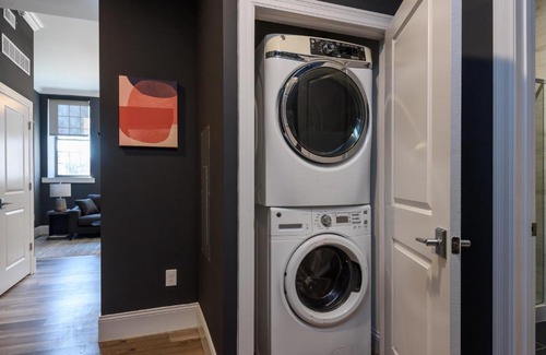 Near Southside Apartment | FRONTDESK Revitalized 1 BR Apt near City Museum