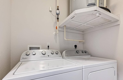 Golden Glades - The Woods Apartment | Frontdesk | Spacious 1 BR Apt near Golf Courses