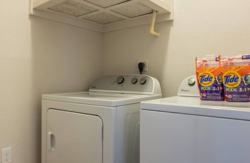 Golden Glades - The Woods Apartment | Frontdesk | Trendy 1BR Apt w/ Balcony