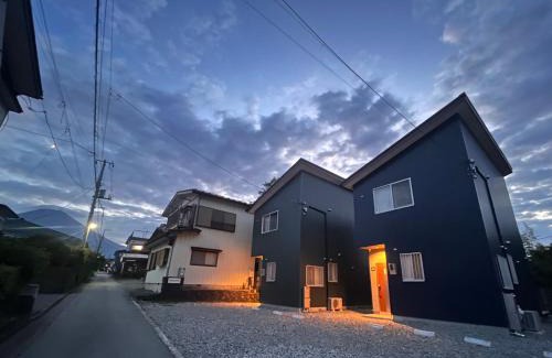 Fujiyoshida Villa | Fuji Mason's Villa