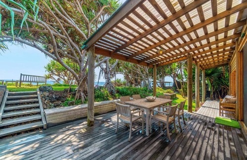 Byron Bay House | Fuller Holidays - Belongil Beachside Cottage