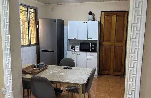 Freetown House | Fully Aircondition 3Bed Villa- A/c- WiFi- Hotwater