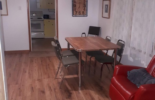 Milk River House | Fully equipped two bedroom house close to Writing on Stone Park