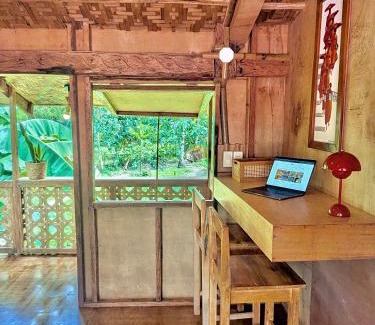 Catangnan House | Fully Private, Beach Access, Native Cottage, Queen Bed, AC, WiFi